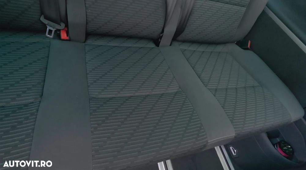 Volkswagen Caravelle - 7