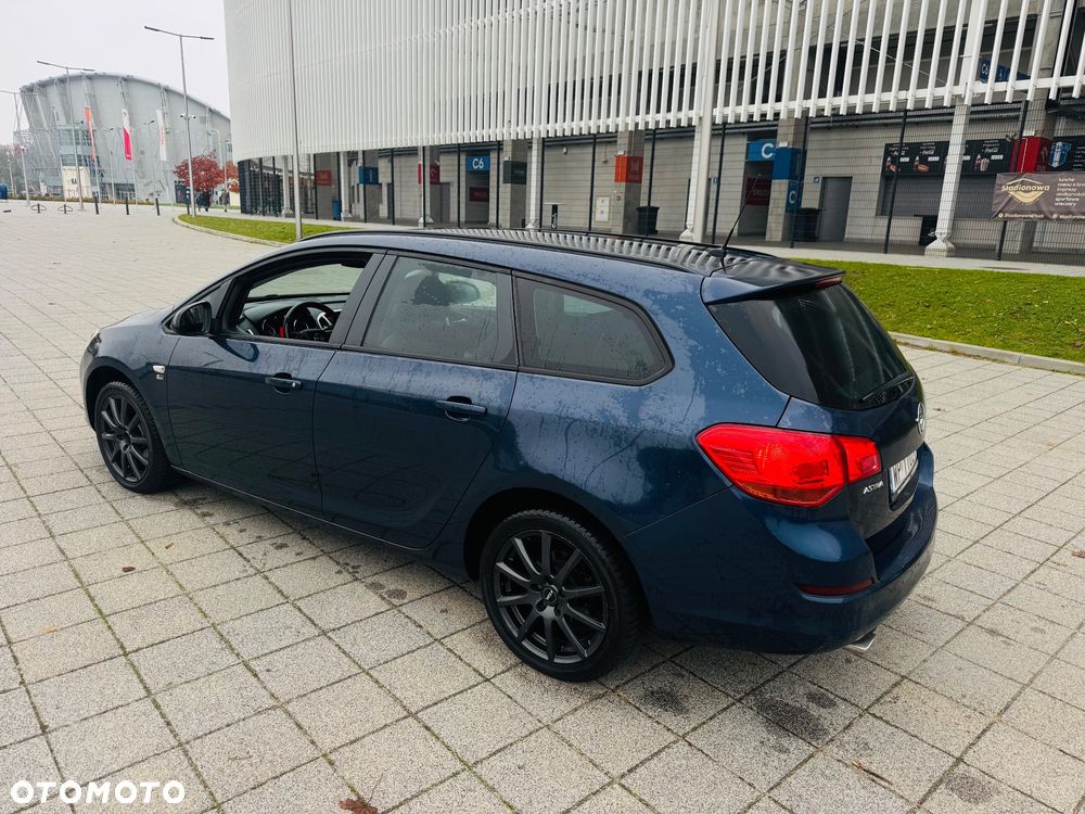 Opel Astra ver-1-4-turbo-150-jahre - 12