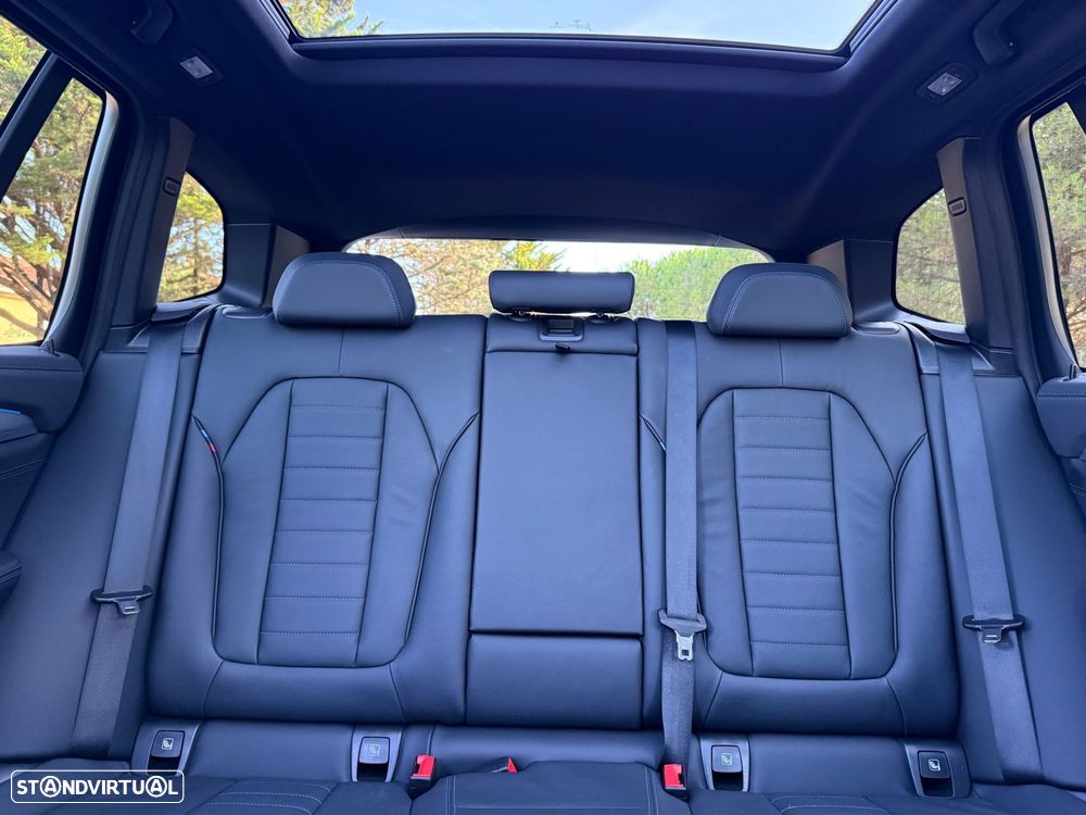 BMW X3 30 e xDrive Pack M — fotografia 32