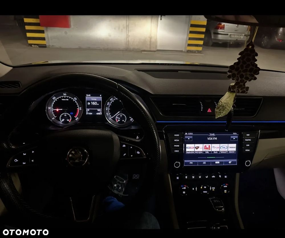 Skoda Superb 2.0 TDI 4x4 L&K DSG - 21