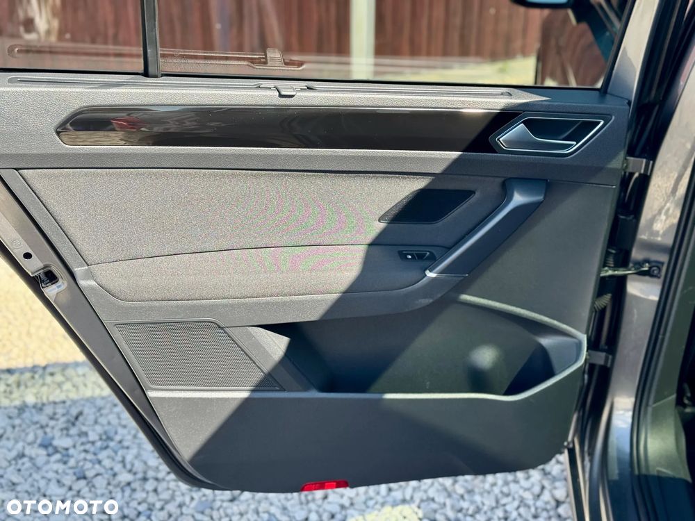 Volkswagen Touran 2.0 TDI SCR (BlueMotion Technology) DSG Highline - 29