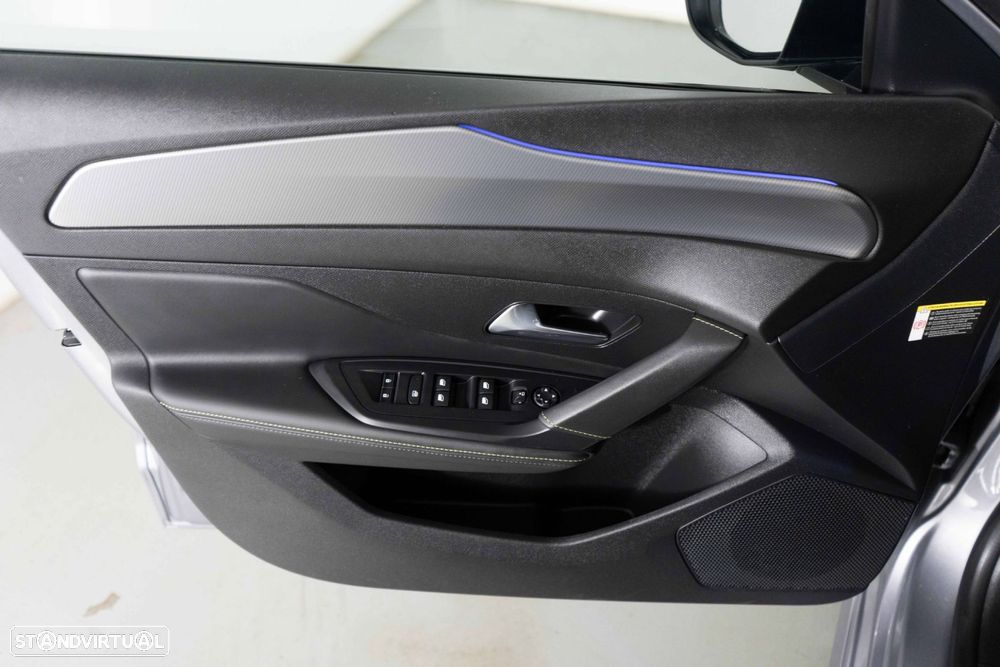 Peugeot 308 SW 1.6 Hybrid GT e-EAT8 - 24