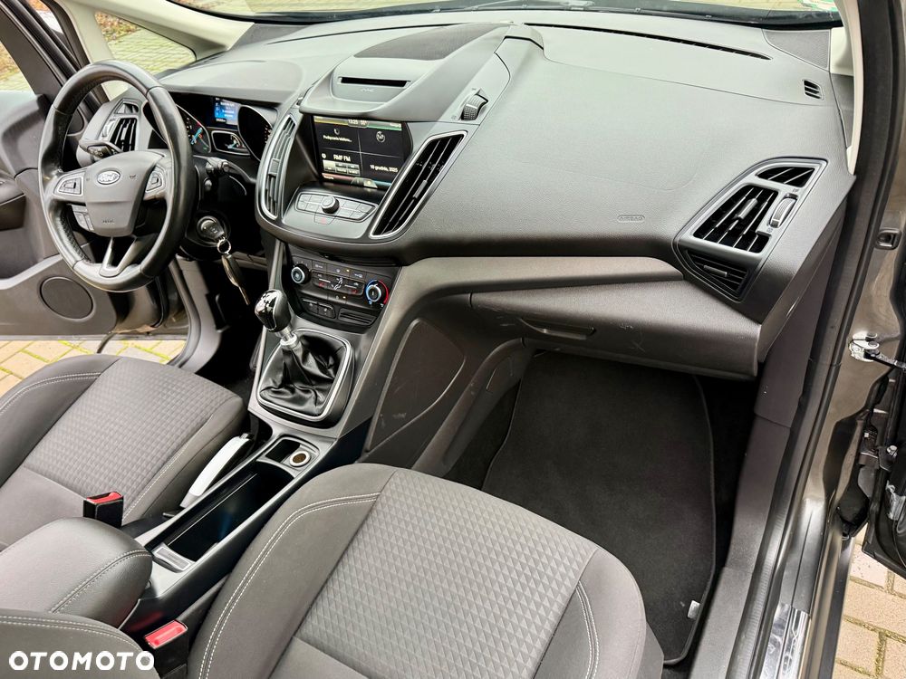 Ford Grand C-MAX - 14