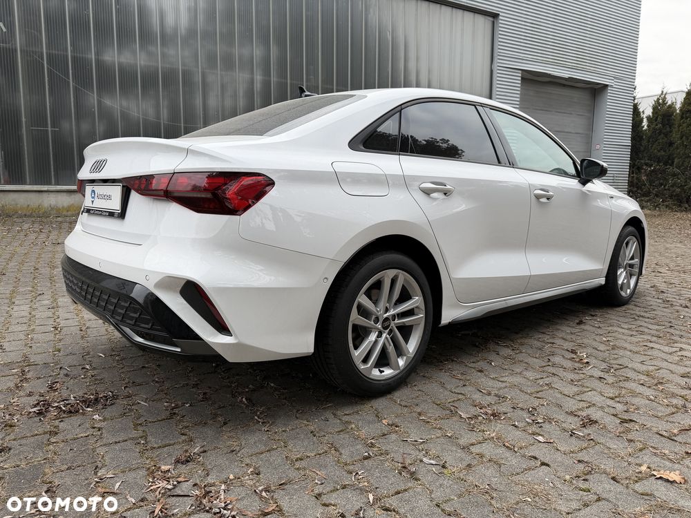 Audi A3 Sportback - 4