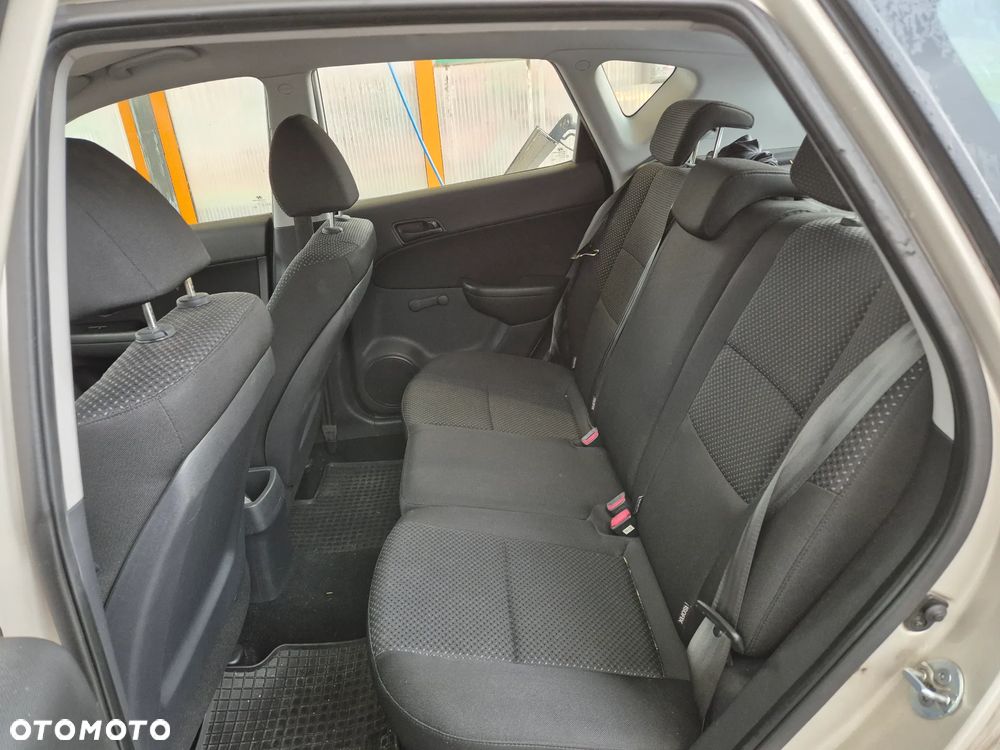 Hyundai i30 1.4 Comfort - 6