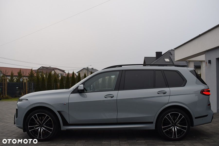 BMW X7 xDrive40d mHEV Individual Edition sport - 3