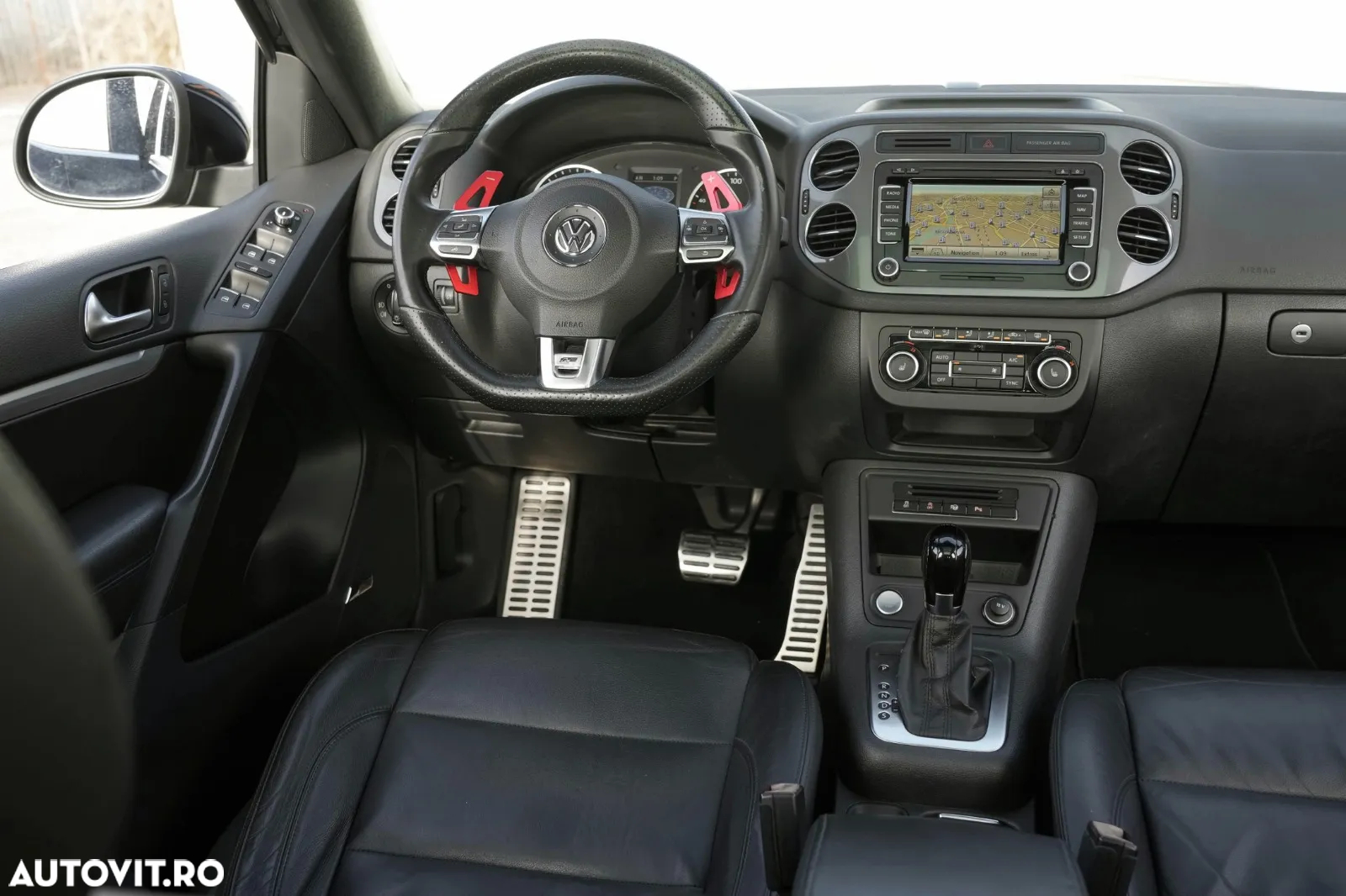 Volkswagen Tiguan 2.0 TDI DPF 4Motion BlueMotion Technology DSG Sport & Style - 16