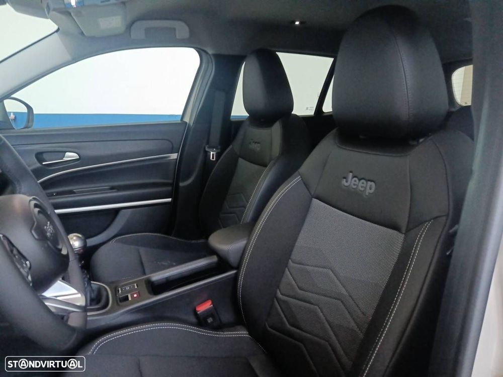 Jeep Avenger 1.2 GSE T3 Summit - 9