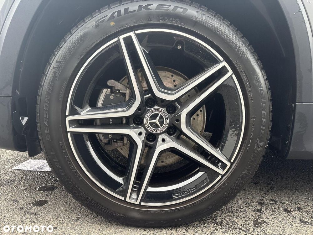 Mercedes-Benz GLB - 9