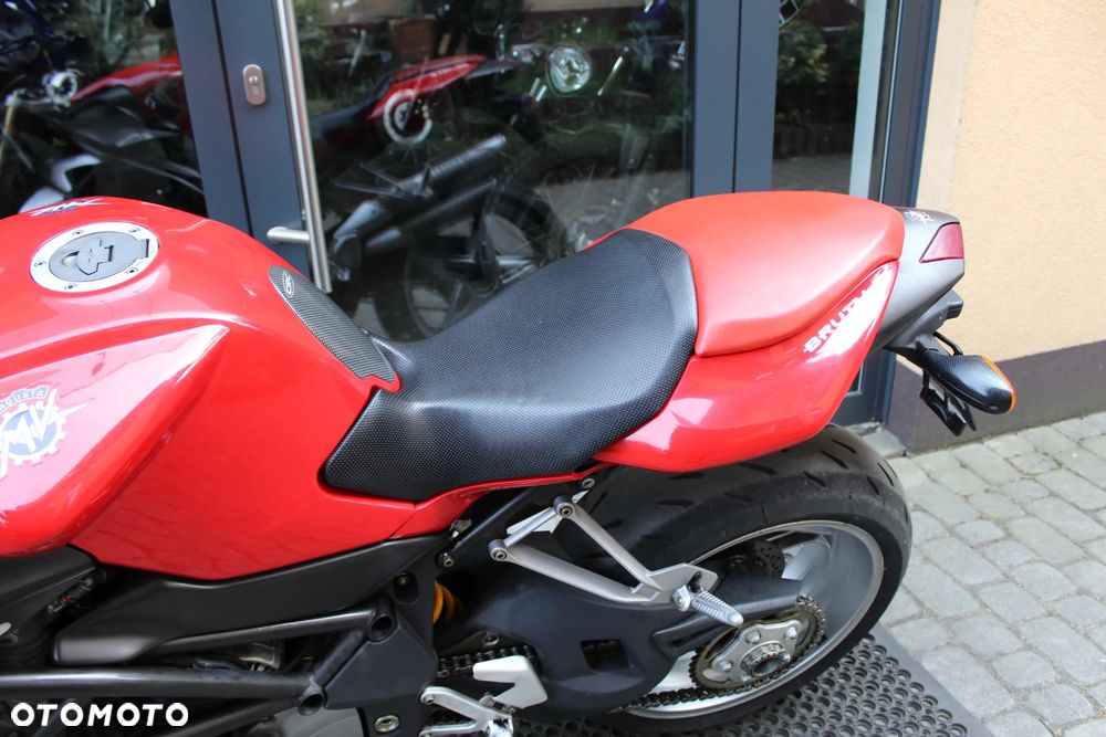 MV AGUSTA Brutale - 8