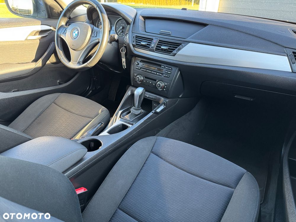 BMW X1 xDrive18d xLine - 8