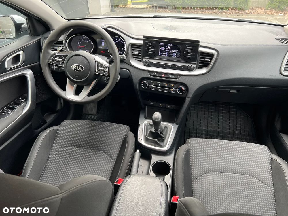Kia Ceed 1.5 T-GDI M - 16