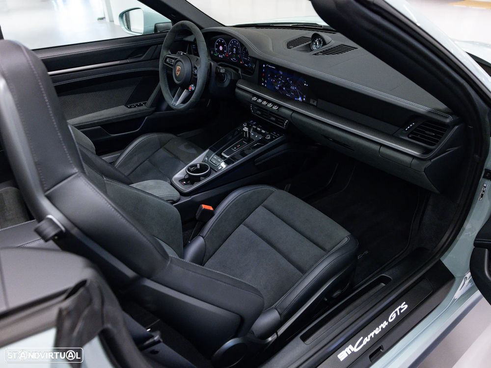 Porsche 911 (992) Carrera GTS - 39