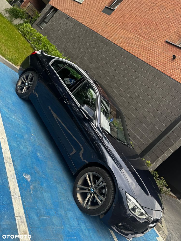 BMW Seria 3 330i xDrive Sport Line - 7