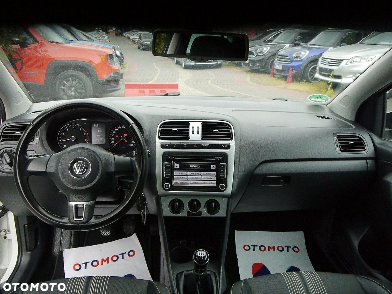 Volkswagen Polo 1.2 MATCH - 17