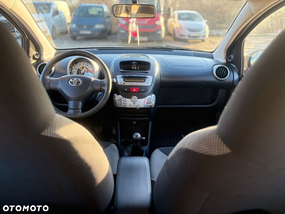 Toyota Aygo City - 10