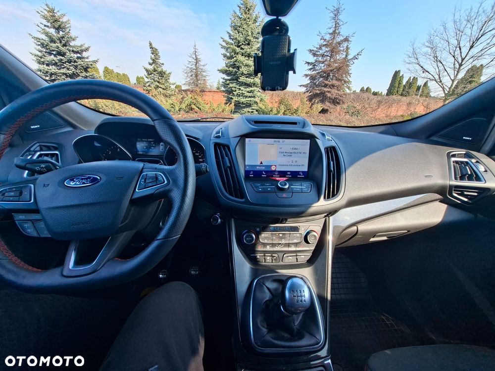 Ford Kuga 2.0 TDCi 4x2 ST-Line - 23