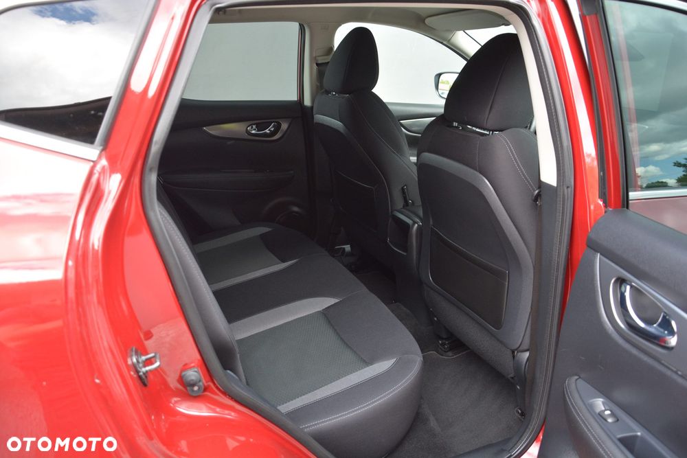 Nissan Qashqai 1.3 DIG-T AKARI - 16