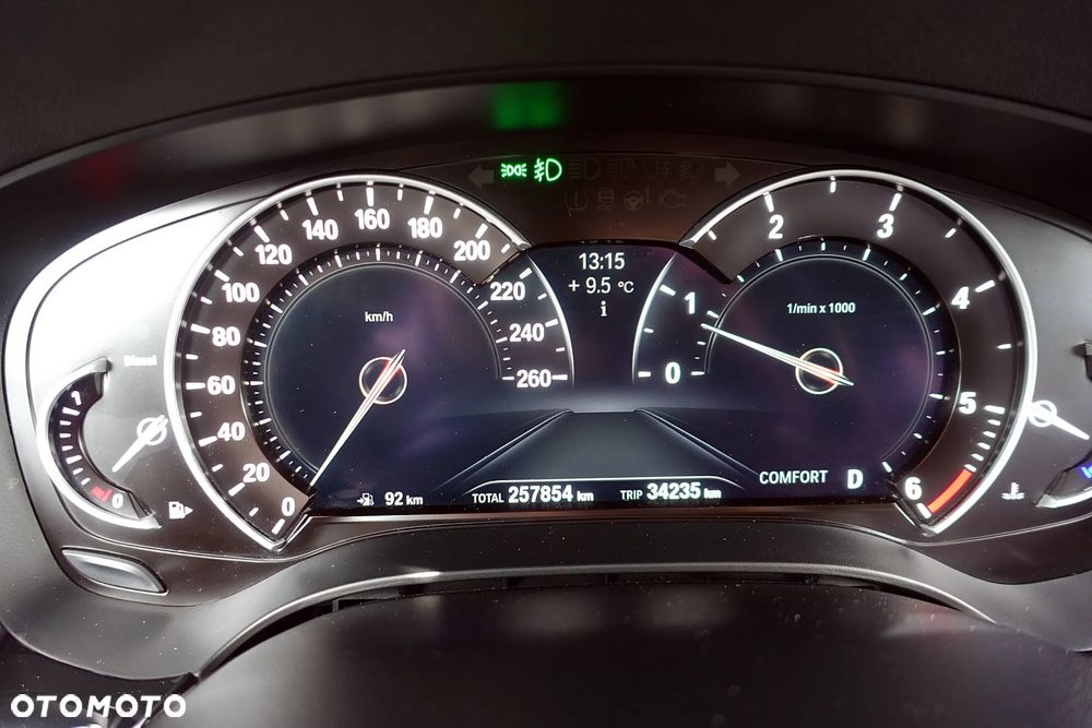 BMW Seria 5 520d xDrive Sport Line - 17