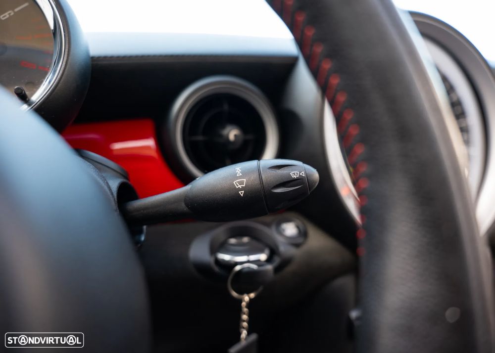 MINI Cabrio John Cooper Works 157g - 31