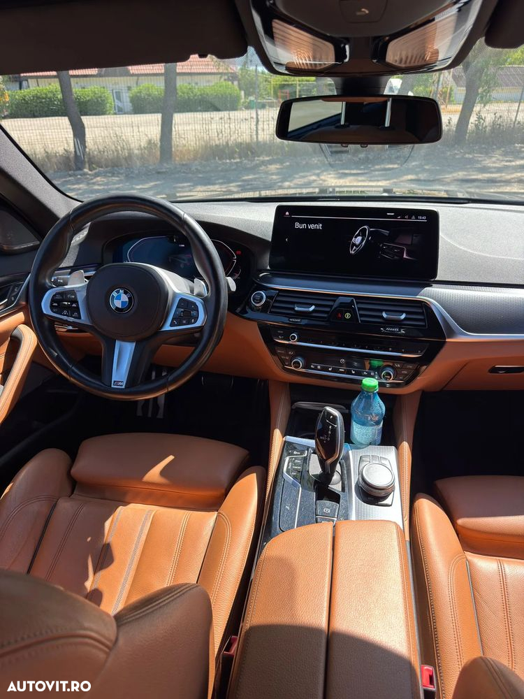 BMW Seria 5 530d xDrive AT MHEV - 10