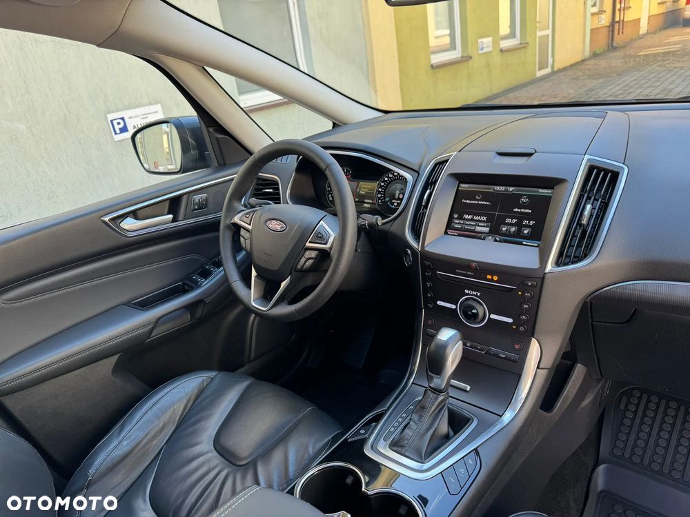 Ford S-Max - 9