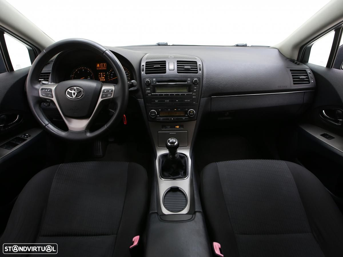 Toyota Avensis SW - 6