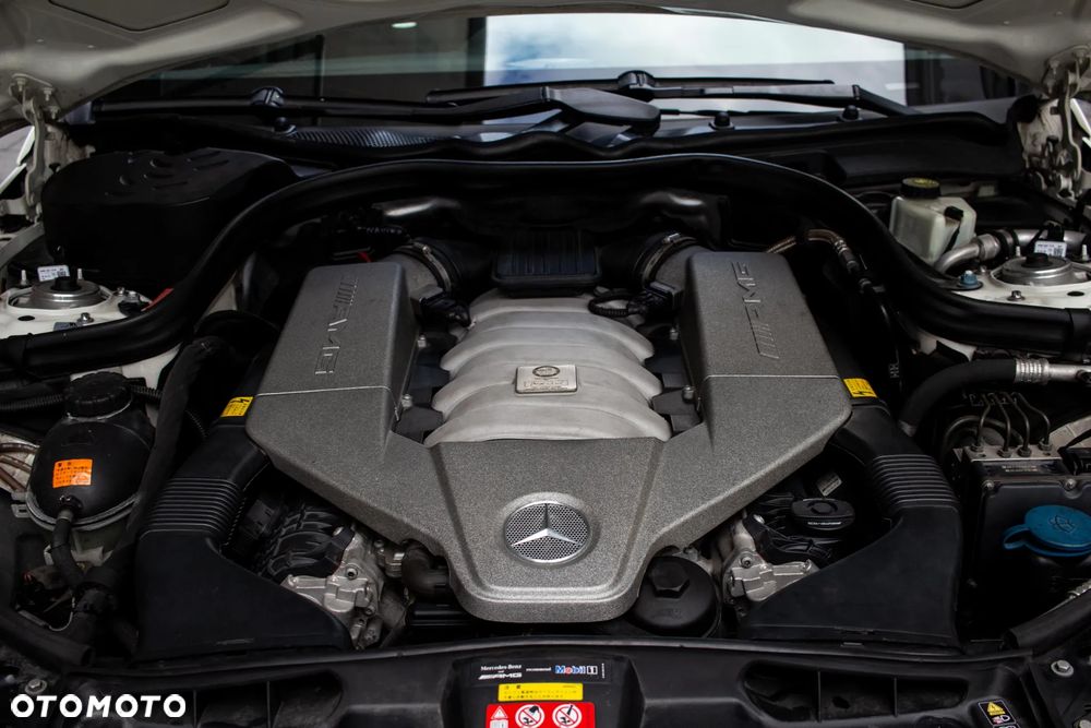 Mercedes-Benz E-Class 2011 photo 3