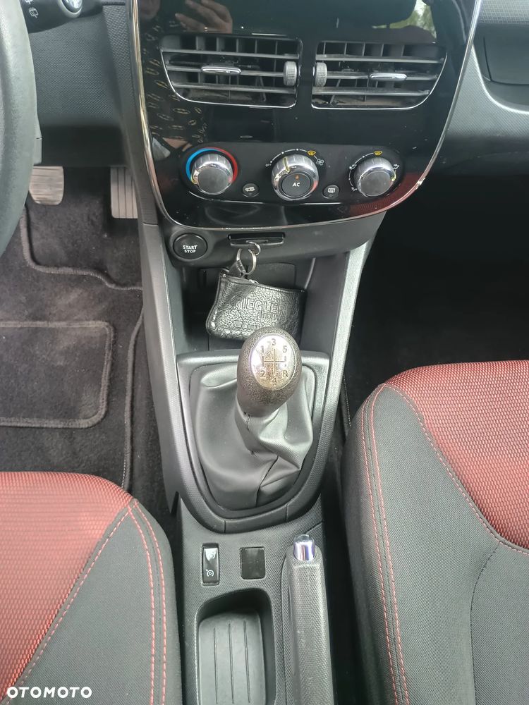 Renault Clio 1.2 16V 75 LIMITED - 34