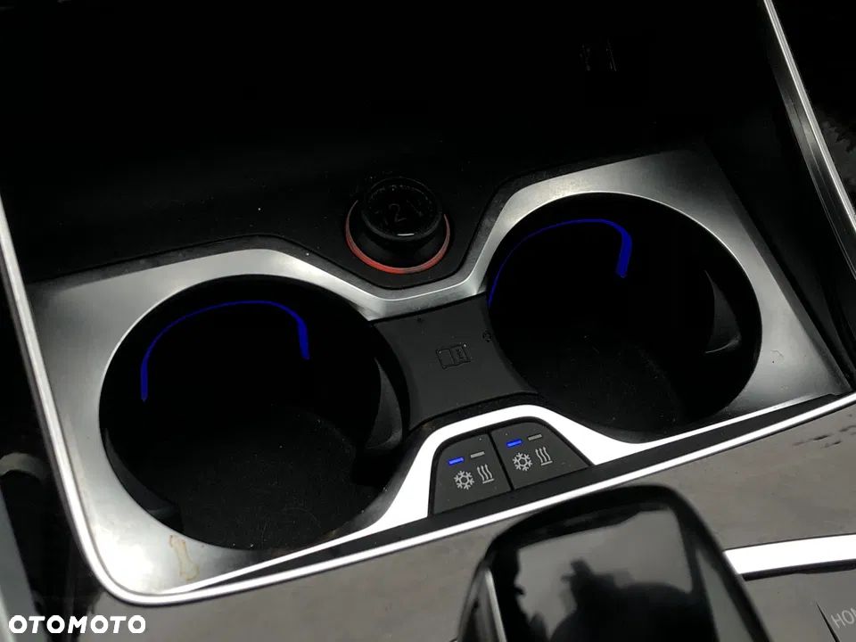 BMW X6 xDrive40d mHEV - 22