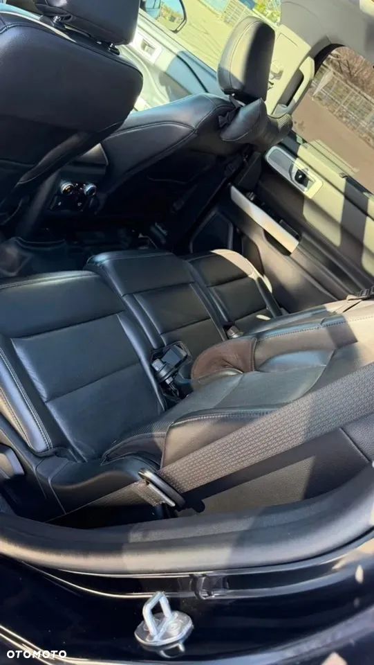 Ford Explorer - 11