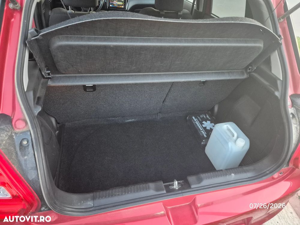 Suzuki Swift - 11