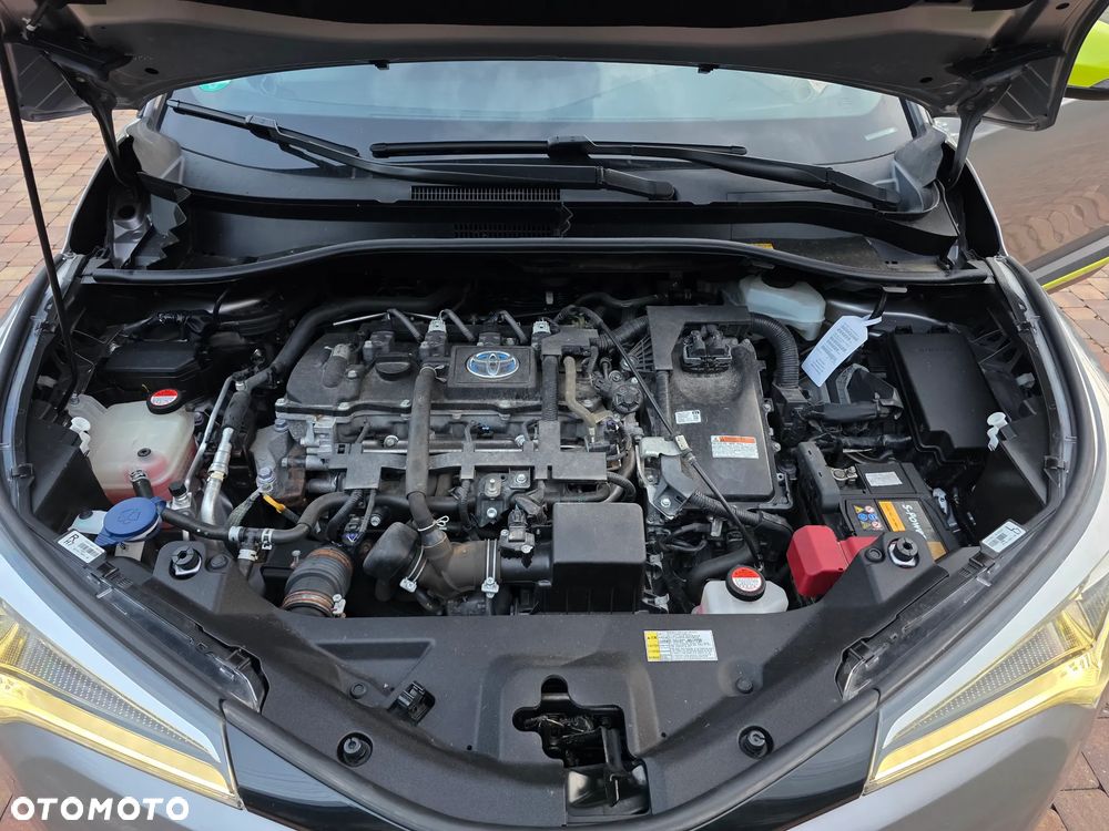 Toyota C-HR 1.8 Hybrid Neon Lime powered by JBL - 37