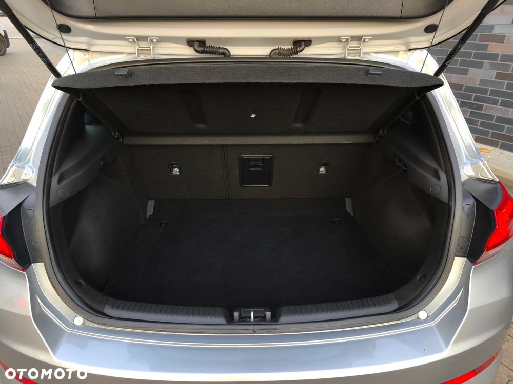 Hyundai i30 1.5 T-GDI 48V Smart - 33