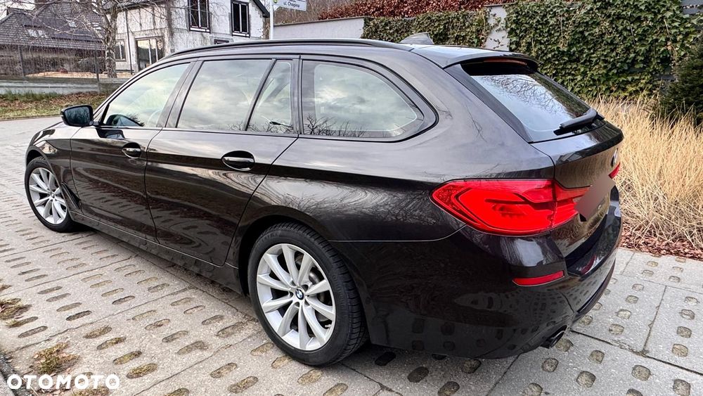 BMW Seria 5 520d xDrive Sport Line - 7