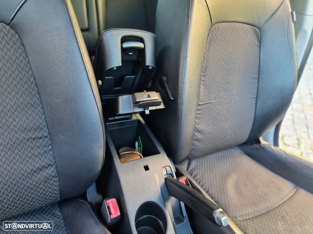 Kia Ceed - 21