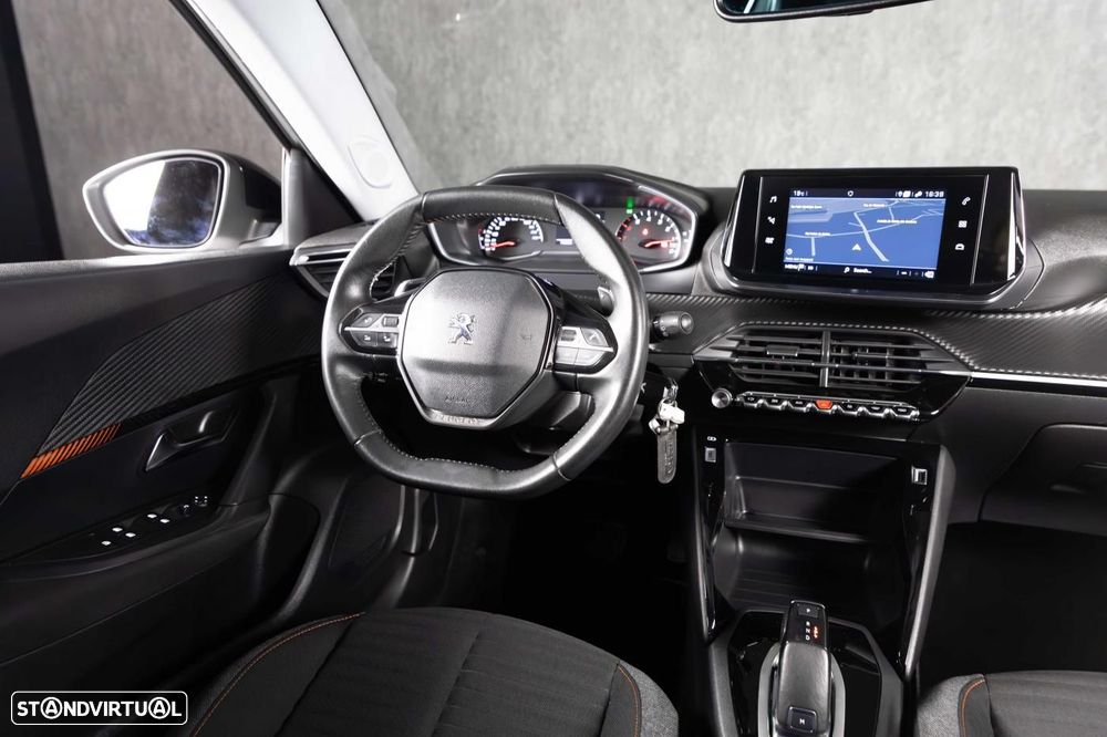 Peugeot 2008 1.5 BlueHDi Allure Pack EAT8 - 33