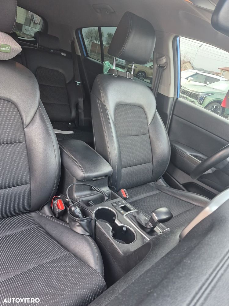 Kia Sportage 1.6 DSL MHEV 7DCT HP 4x4 Style - 4