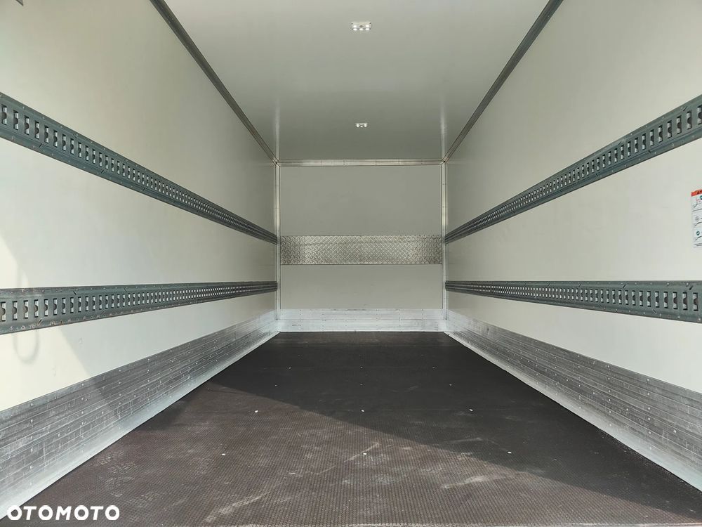 Iveco DAILY 50c18 3.0d 180KM** WINDA DHOLLANDIA 1000kg+UDT do 06.29r** Kontener 10-EuroPalet dł 515cm + rozstaw osi 4350cm** POLSKI SALON** DMC do 3.5T kat.B** - 38