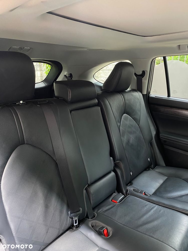 Toyota Highlander 2.5 Hybrid Executive - 23