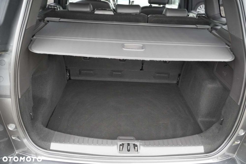 Ford Kuga 1.5 EcoBoost 2x4 ST-Line - 8