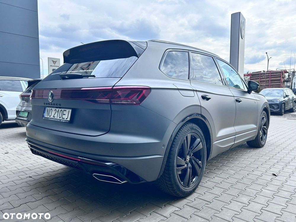 Volkswagen Touareg - 2
