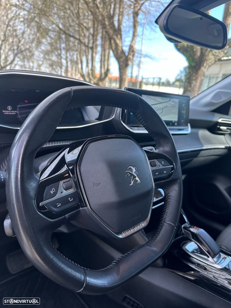 Peugeot e-208 Allure - 22