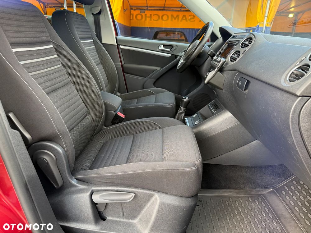 Volkswagen Tiguan - 19