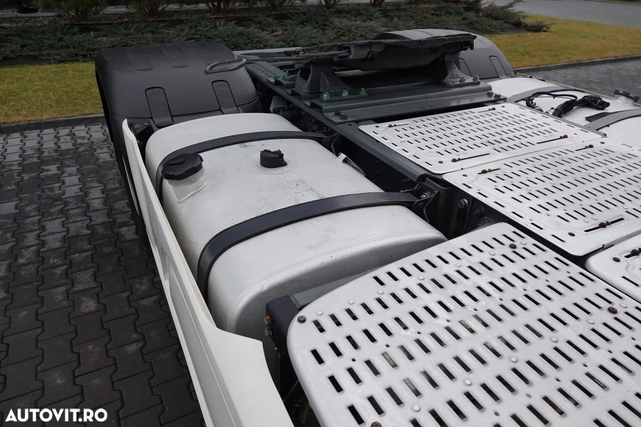 DAF XF 460 / SPACE CAB / RETARDER / LOW KILOMETRAGE / ANVELOPE 100% / IMPORTAT / DUPĂ CONTRACTUL DE SERVICE - 17