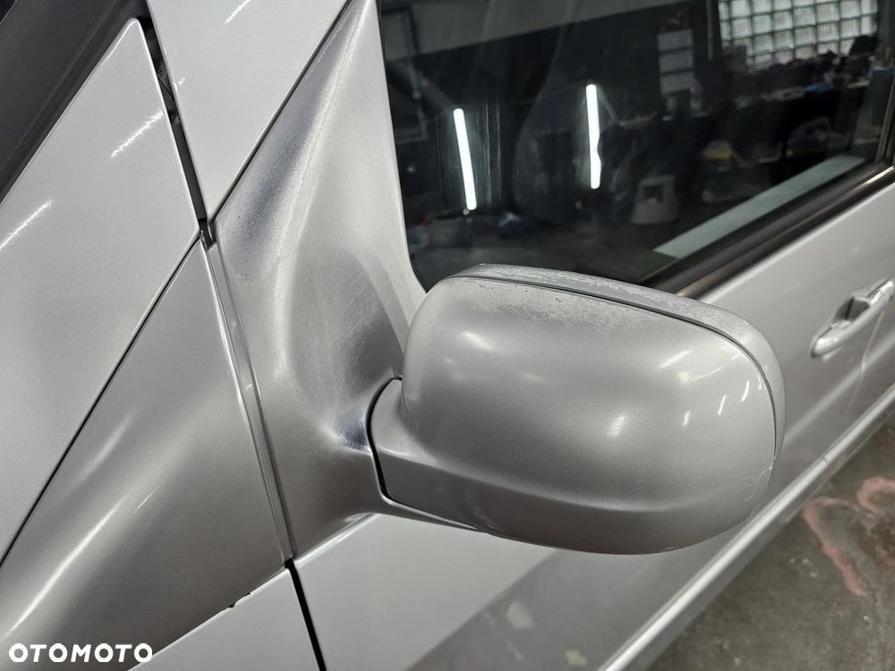 Mercedes-Benz Klasa V - 6