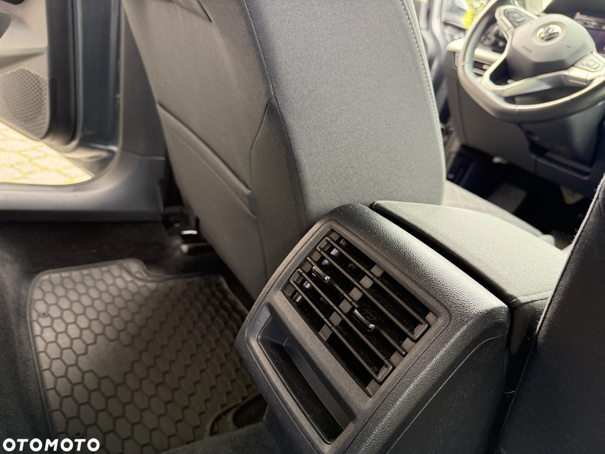 Volkswagen Golf - 18