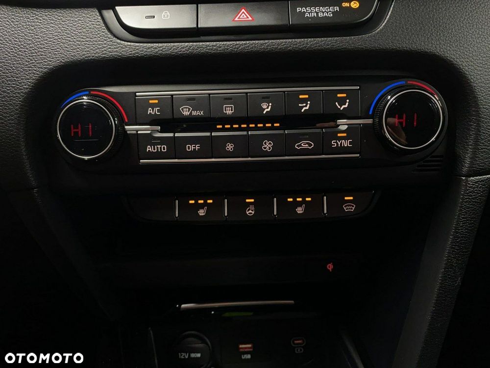 Kia XCeed - 32