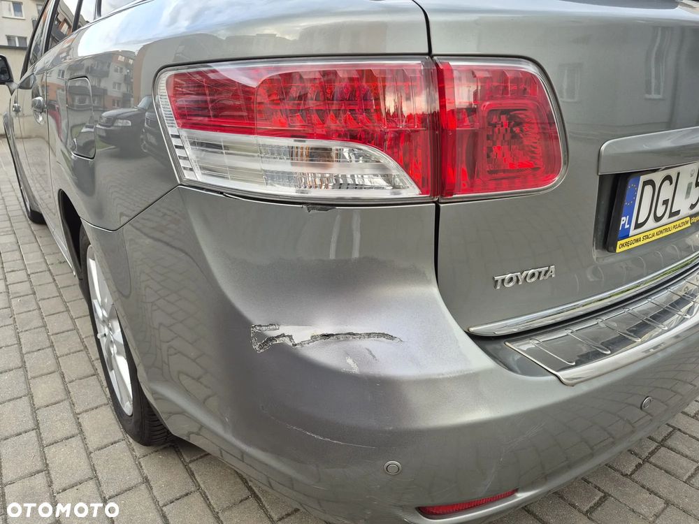 Toyota Avensis 2.2 D-4D Platinium - 7