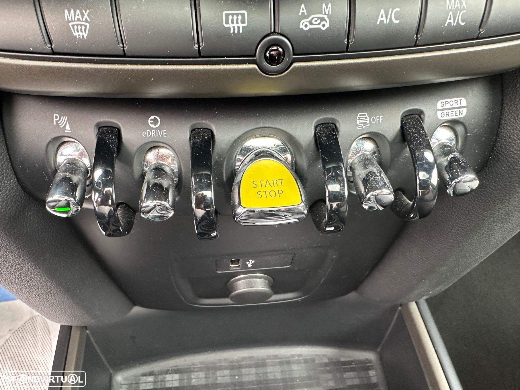 MINI Countryman Cooper SE ALL4 Auto - 26